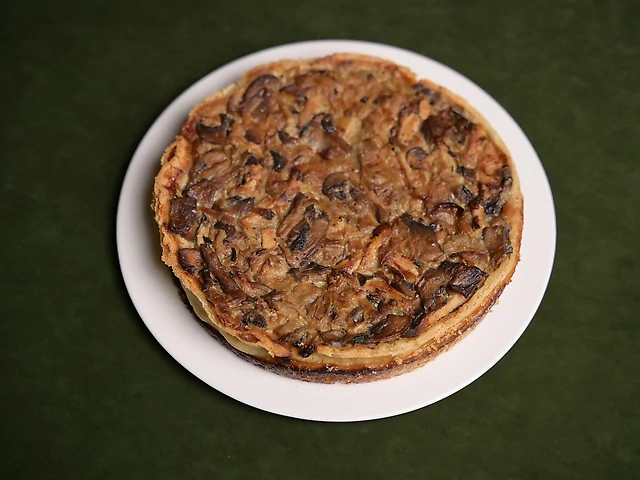 Кіш лорен з куркою та грибами