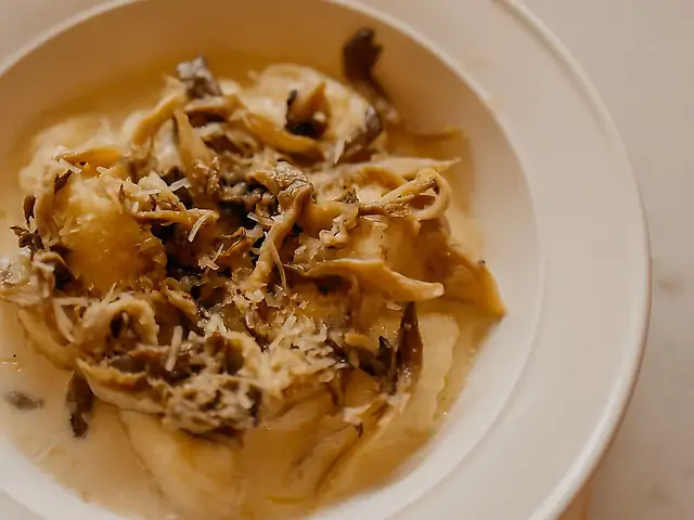 Ліниві вареники з грибами та сиром