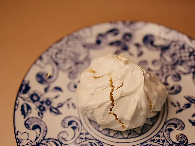 Мигдалеве безе