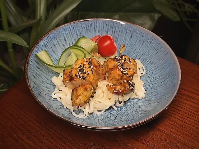 Локшина з шашличком