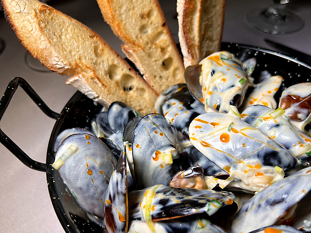 Мідії в соусі дор-блю