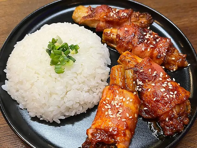 Енокі з беконом