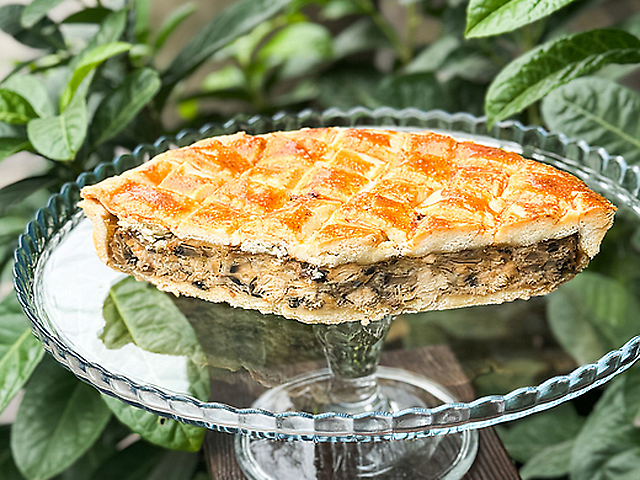 Пиріг курячий з печерицями