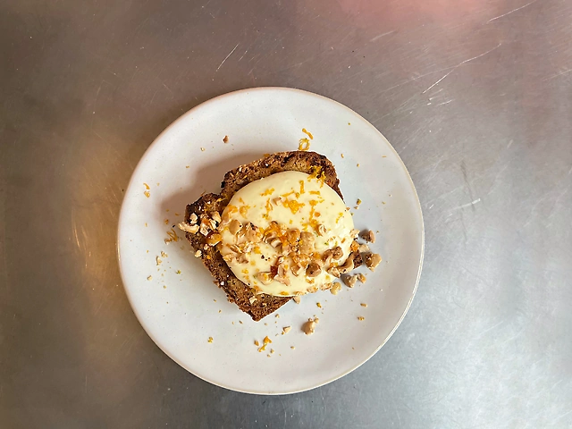 Морквяно-апельсиновий кекс