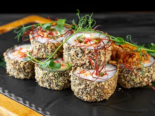 Гарячий ролл з вугрем