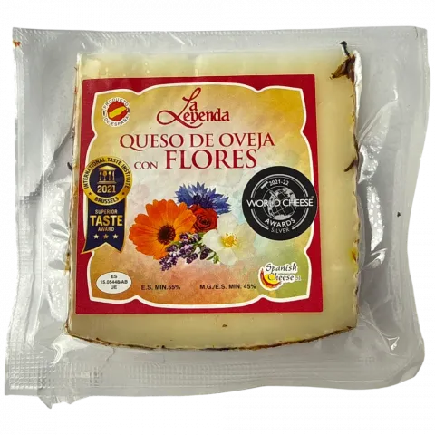 Сир овечий La Leyenda витр. з квітами 150г (Іспанія)