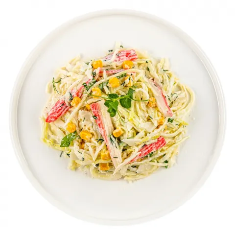 Салат з крабових паличок, капусти б/к, кукурудзи з майонезом Аляска ваг. Кулінар.