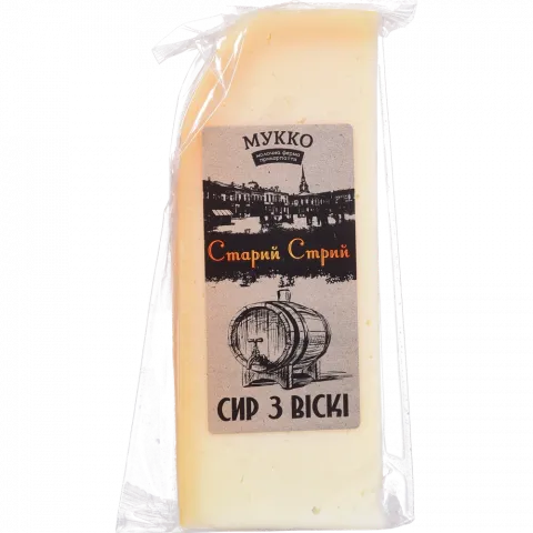Сир Мукко Старий Стрий з Віскі 42,5 ваг.