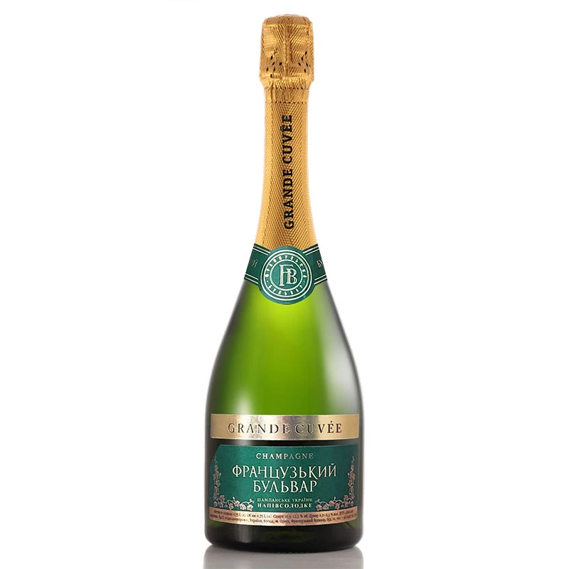 Вино игристое белое полусладкое Французский бульвар, 0.75 л